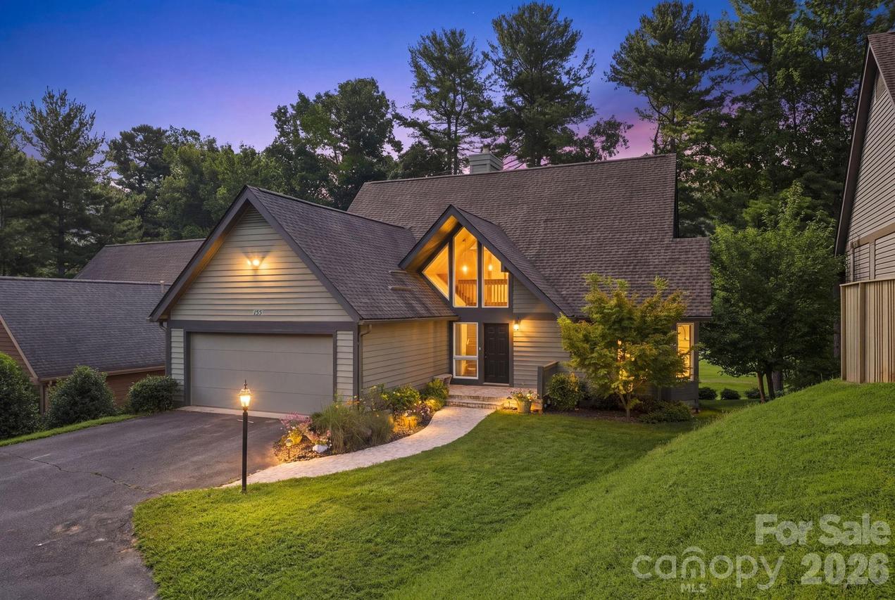 155 Winding Meadows Dr., Flat Rock, NC 28731