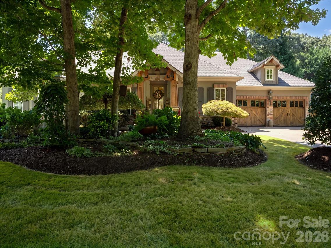 54 Mountain Dr., Biltmore Lake, NC 28715