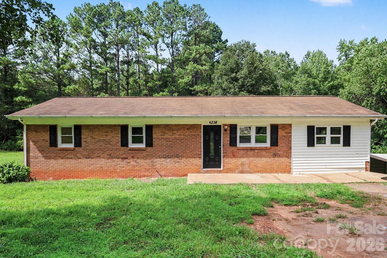 6338 Fairlane St., Hickory, NC 28602