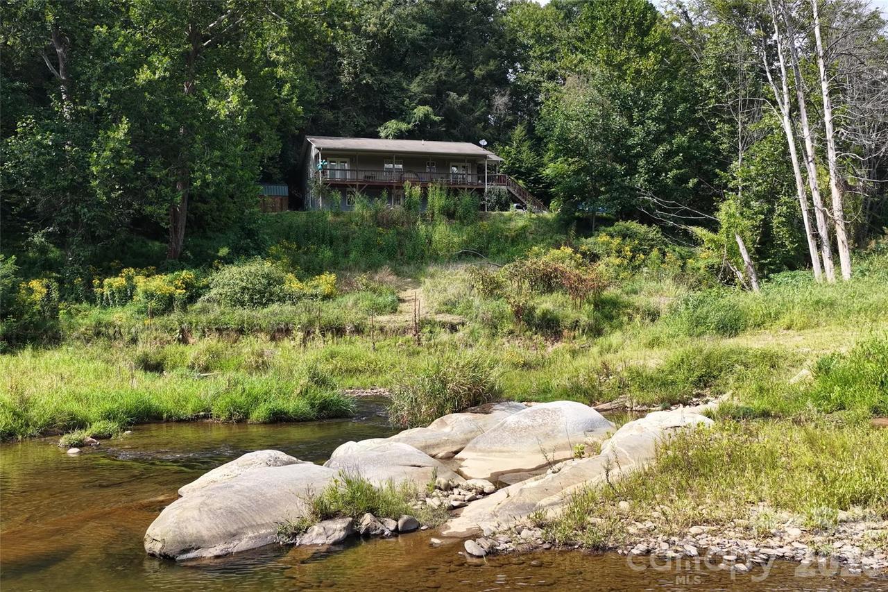 791 Mckinney Rd., Burnsville, NC 28714