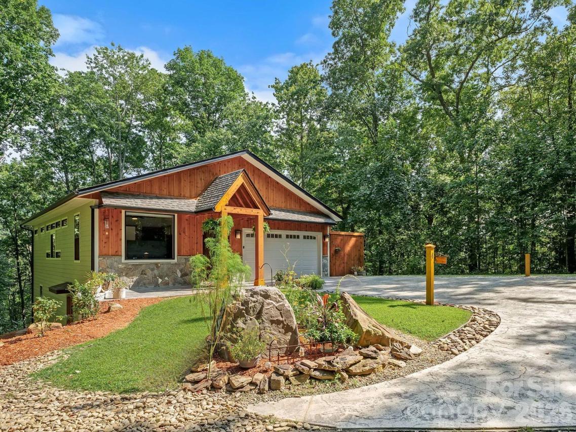 506 Silent Forest Dr., Canton, NC 28716