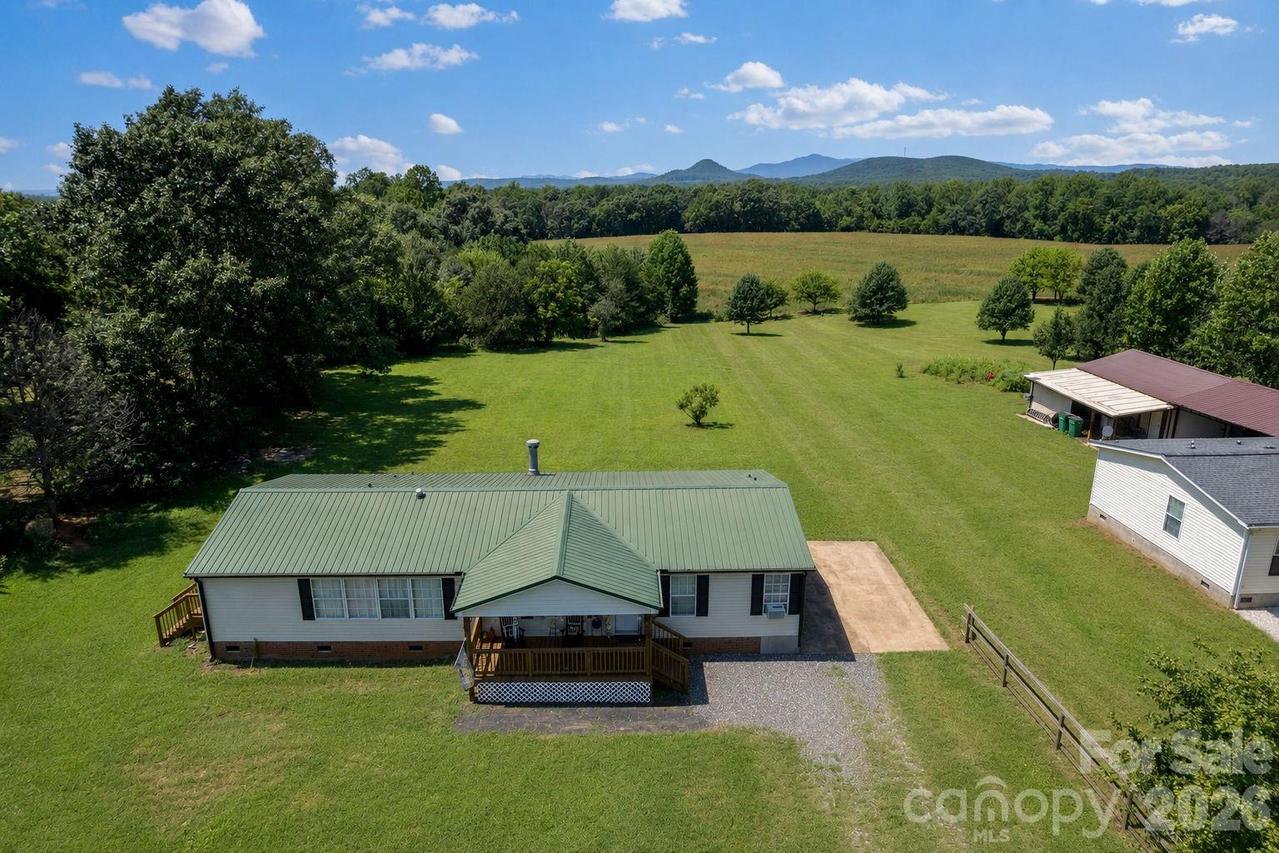 1633 N Brook 3 School Rd., Vale, NC 28168