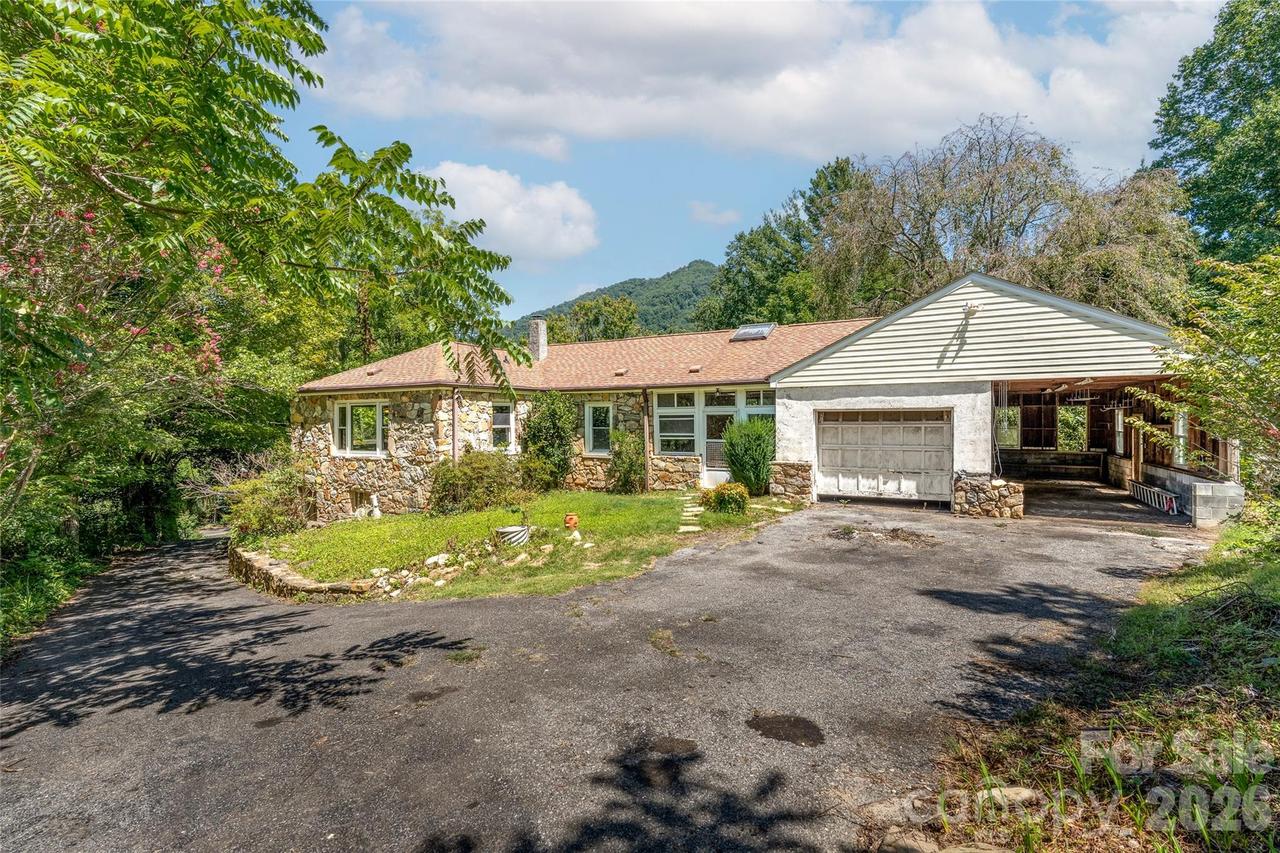 48 & 49 Cedar Mountain Rd., Asheville, NC 28803