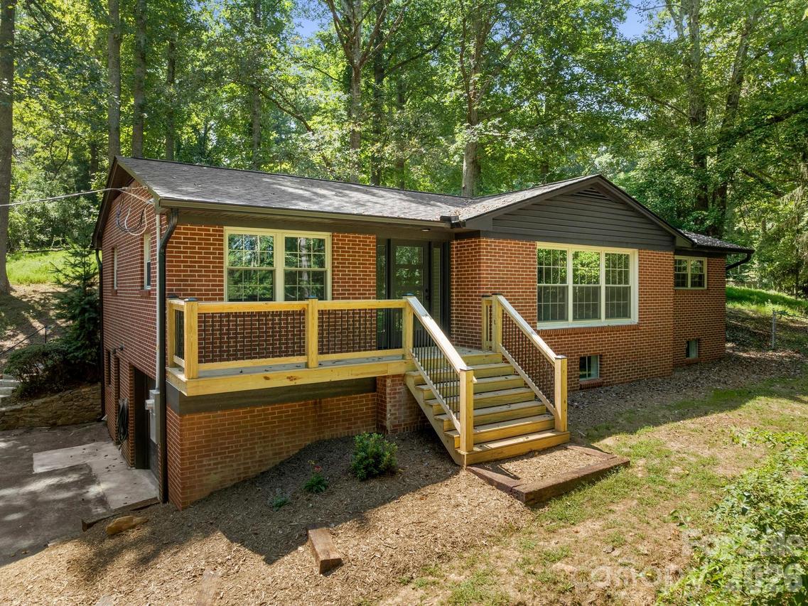 340 School Rd., Asheville, NC 28806