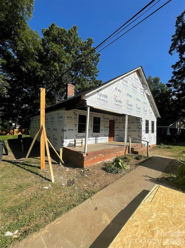 1804 Kennesaw Dr., Charlotte, NC 28216