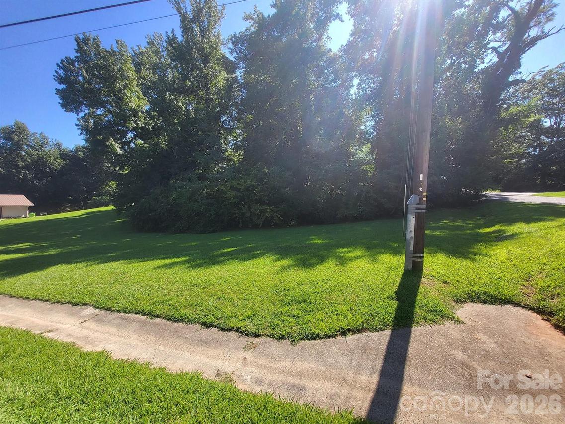 Blanton St., Columbus, NC 28722