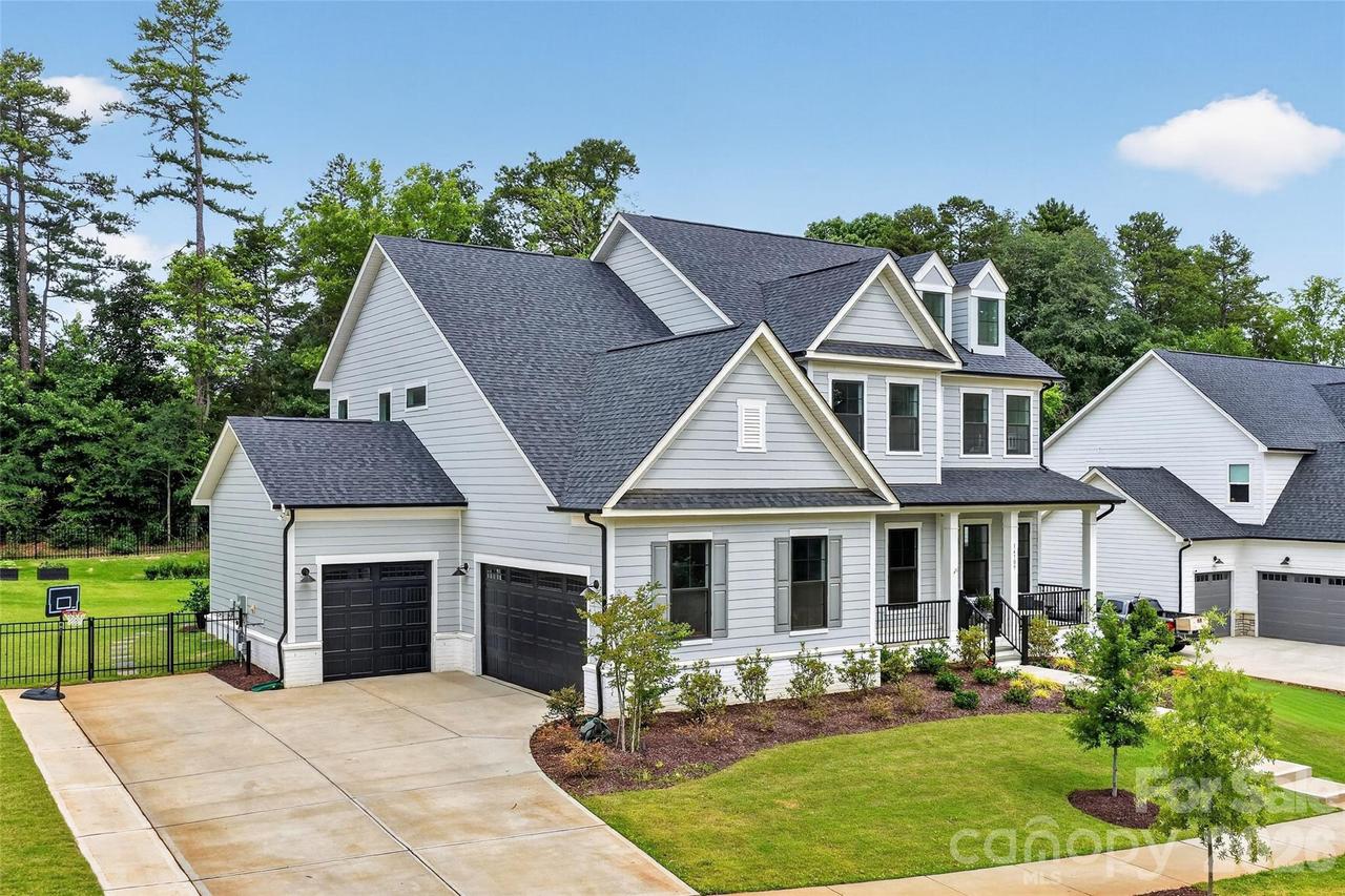 14109 White Gardens Ln., Huntersville, NC 28078