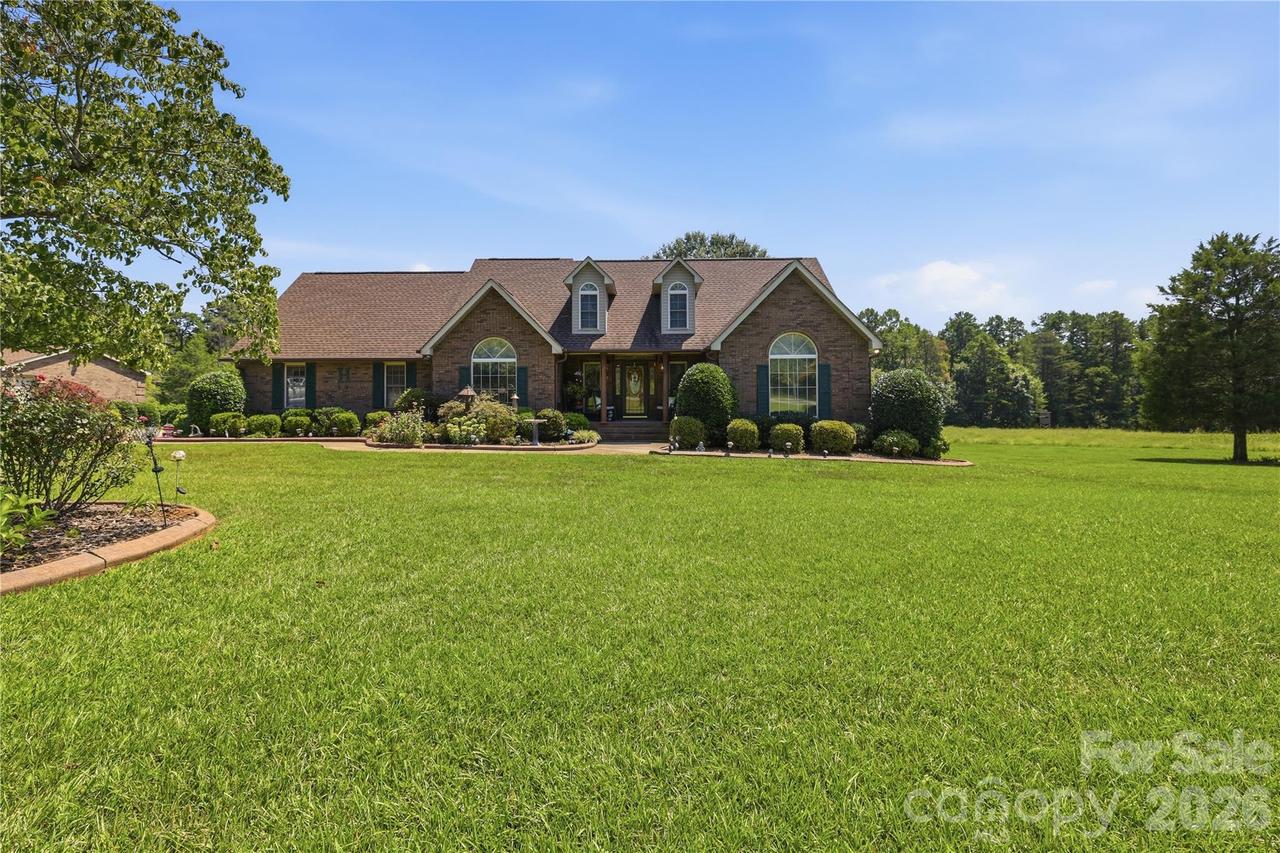 219 Pleasant Dr., Statesville, NC 28677