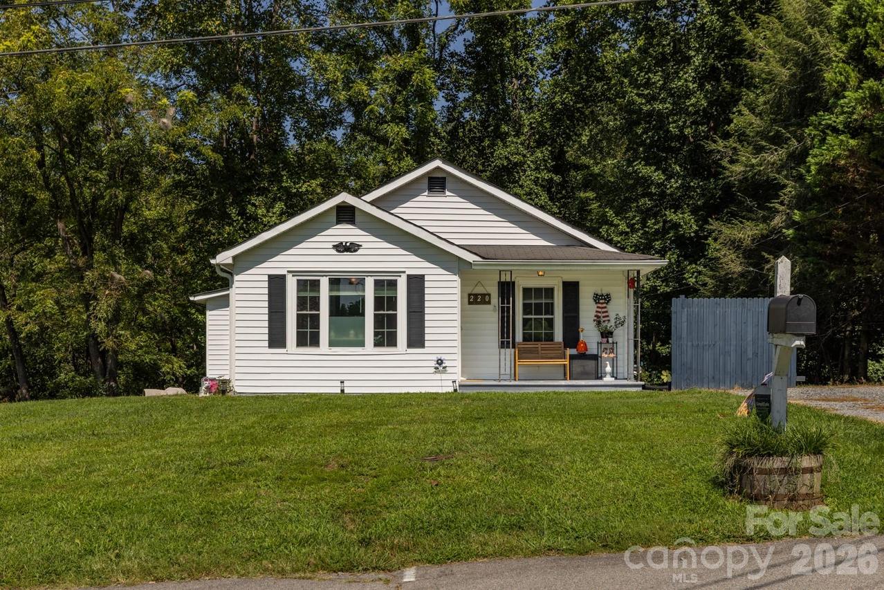 220 Collins Rd., Elkin, NC 28621