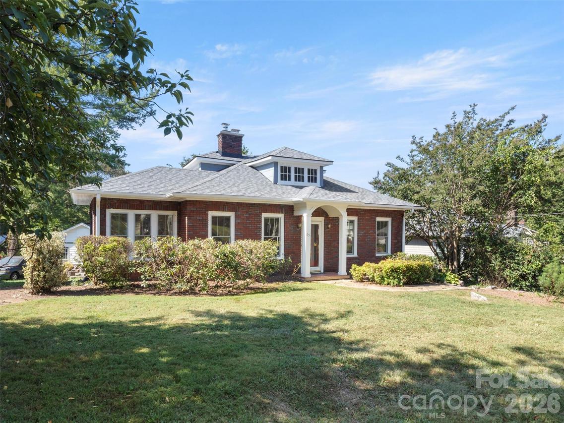 65 Longview Rd., Asheville, NC 28806