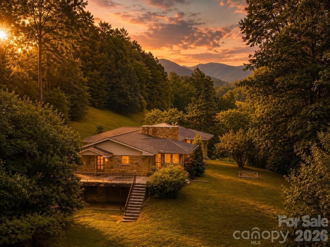 222 Mitchell Mountain Rd., Bryson City, NC 28713
