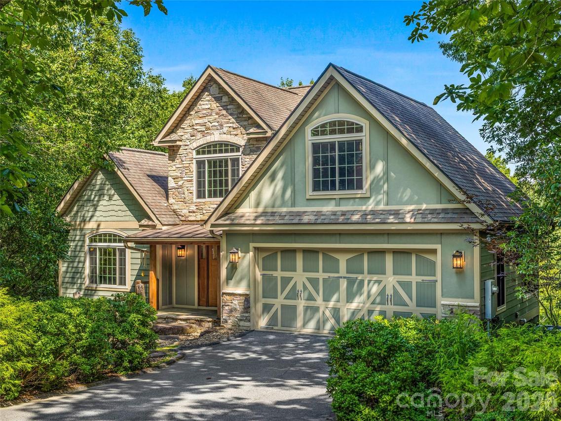 123 Isuhdavga Ct., Brevard, NC 28712