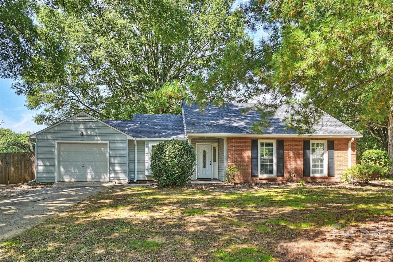 6422 Pineburr Rd., Charlotte, NC 28211