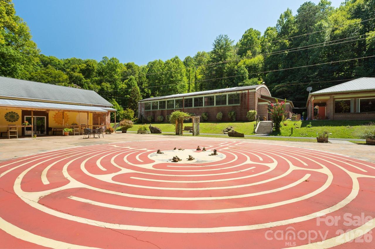 504 Mountain View School Rd., Robbinsville, NC 28771