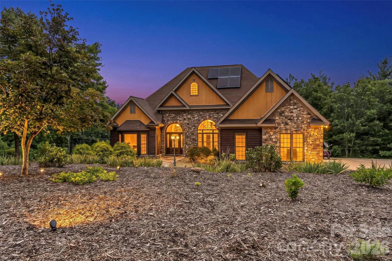 293 Bear Cliff Dr., Nebo, NC 28761