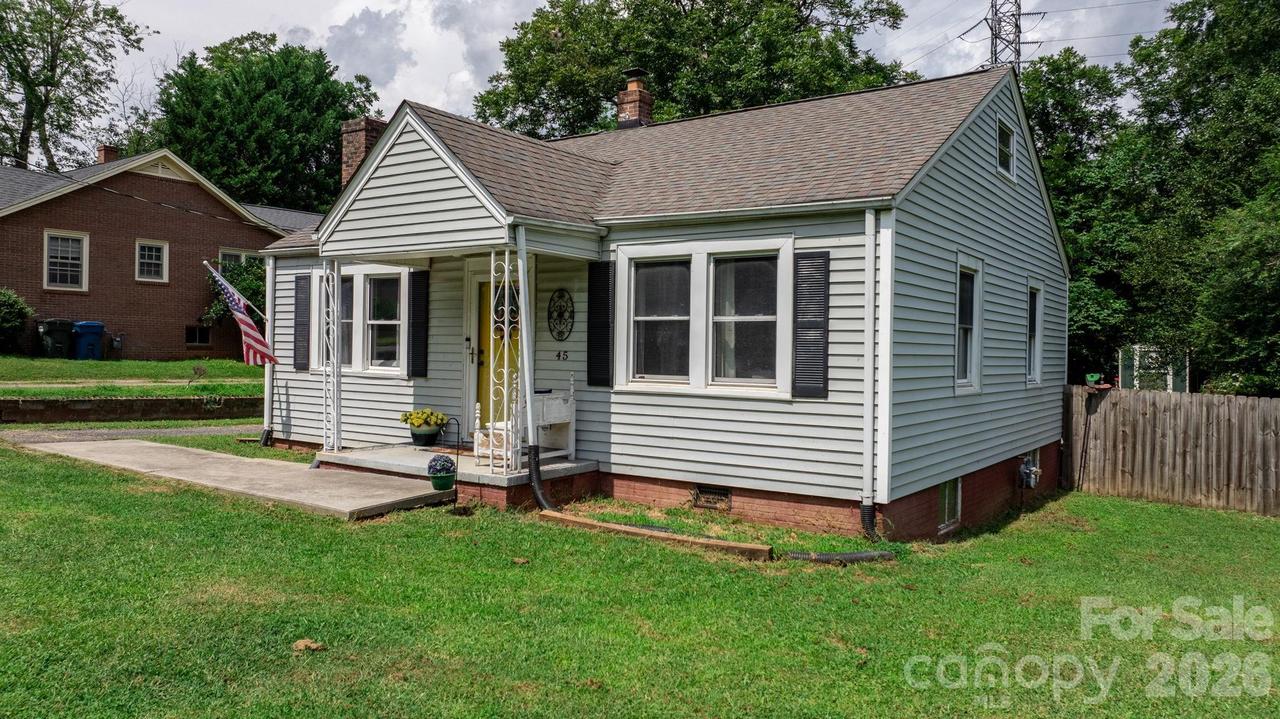 45 26th Ave., Hickory, NC 28601