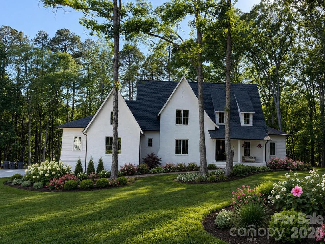 8806 Bartlett Rd., Mint Hill, NC 28227