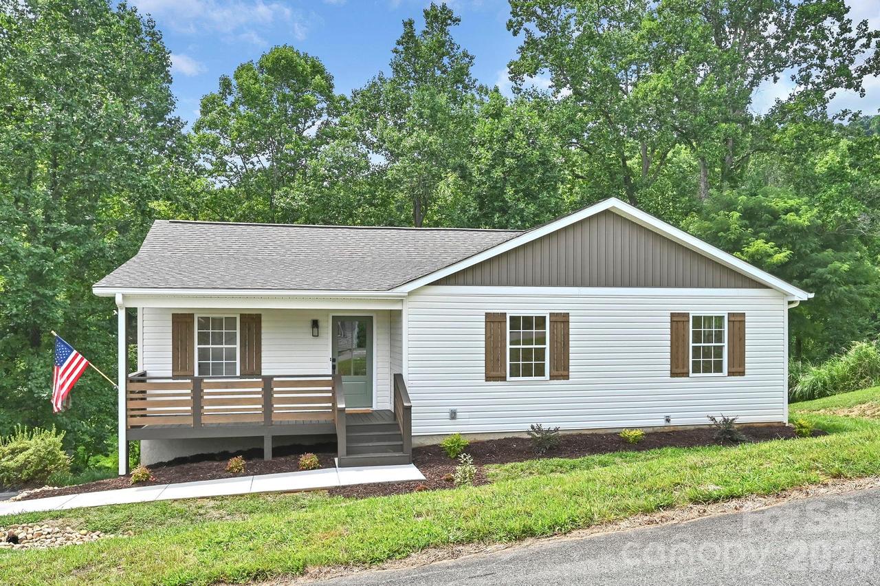 157 Scarlett Ridge Dr., Marshall, NC 28753