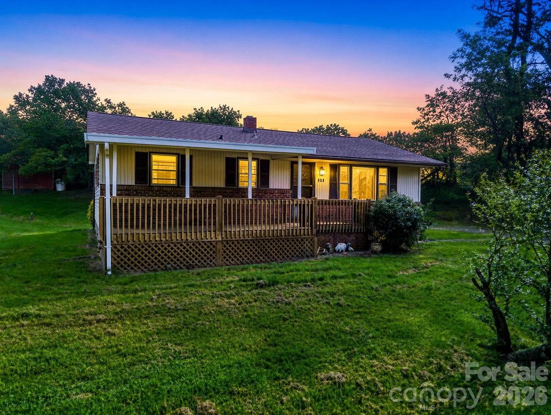 375 Bee Tree Rd., Swannanoa, NC 28778