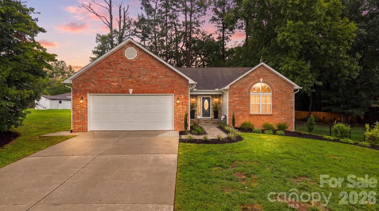 2556 23rd Street Dr., Hickory, NC 28601