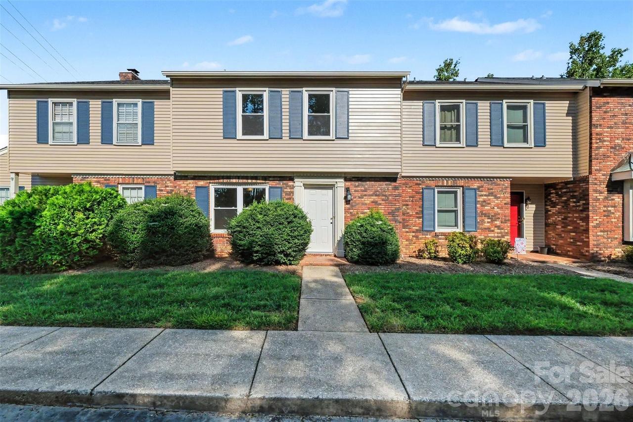 2705 N Center St. #2, Hickory, NC 28601