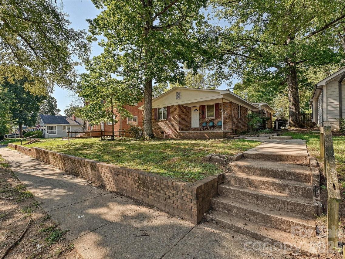 305 Keswick Ave., Charlotte, NC 28206