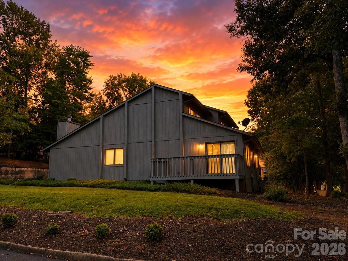1301 Independence Tr., Morganton, NC 28655