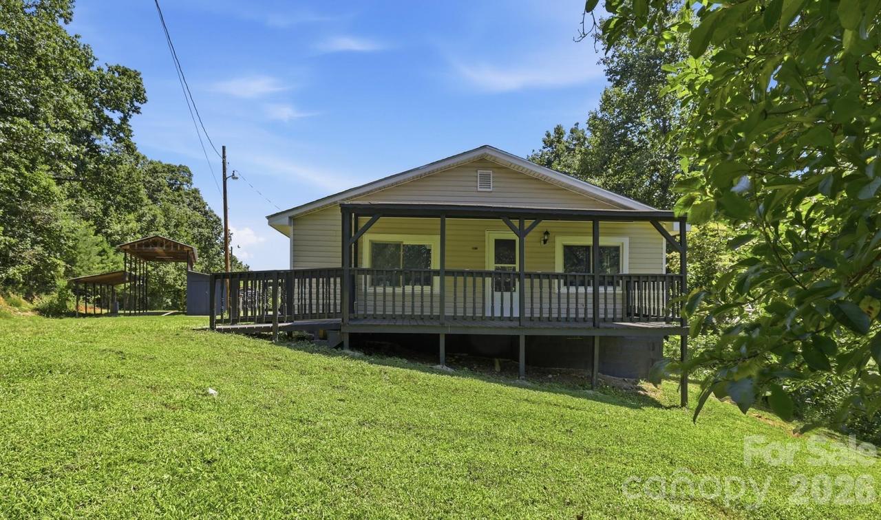 3028 Playmore Beach Rd., Morganton, NC 28655