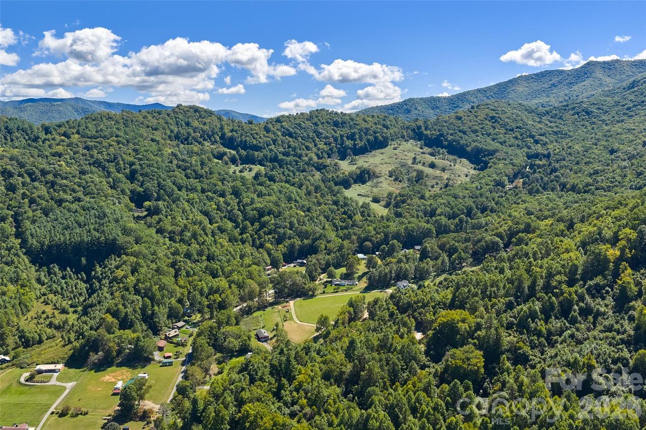 60 Spring Mountain Dr., Canton, NC 28716