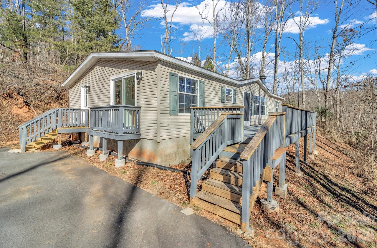 30 Pinners Cove Rd., Asheville, NC 28803