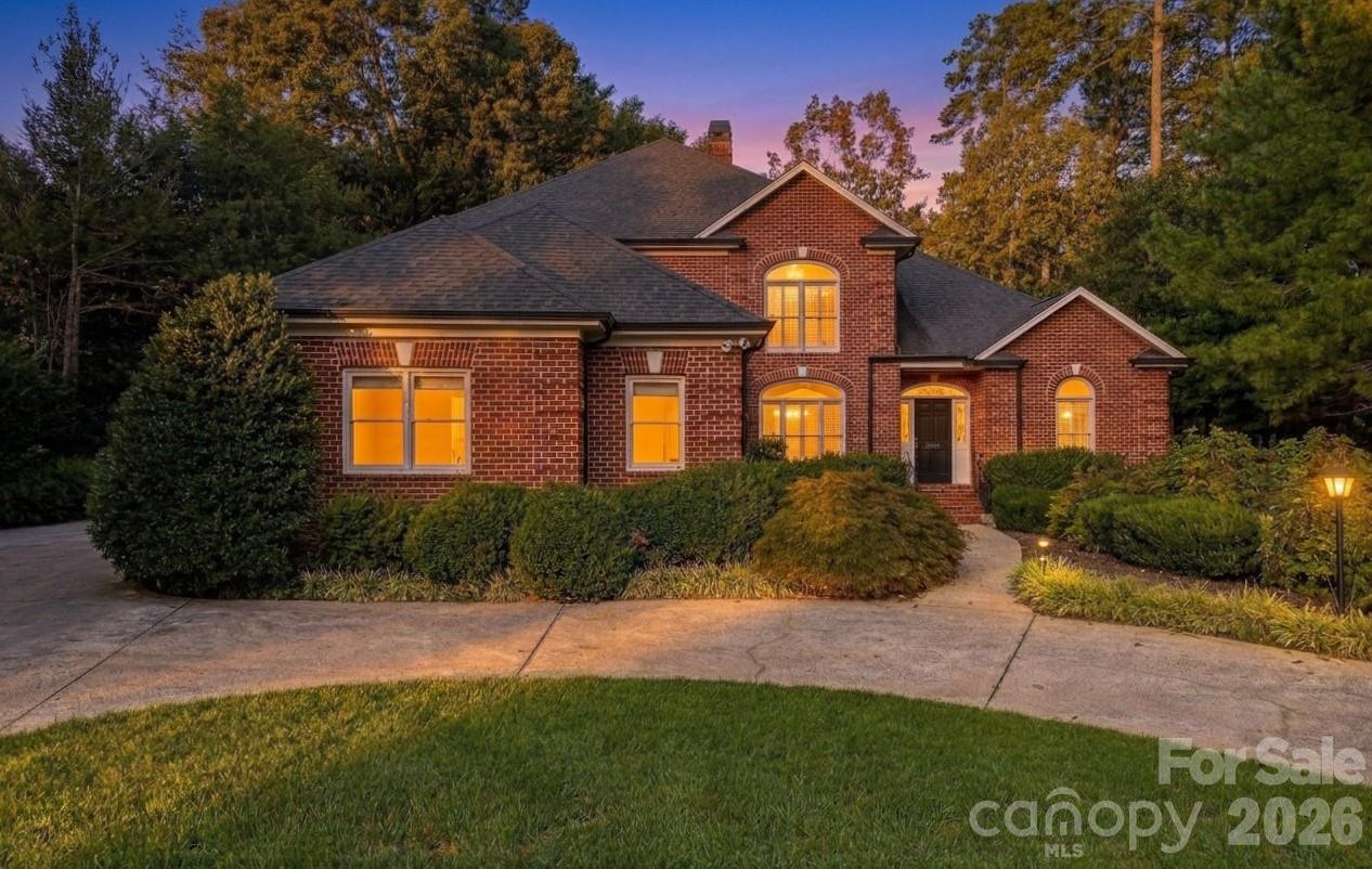 1515 8th St., Hickory, NC 28601