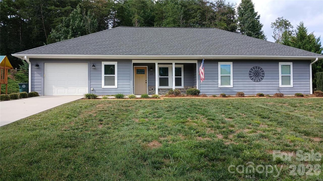 329 Springwood Dr., Valdese, NC 28690
