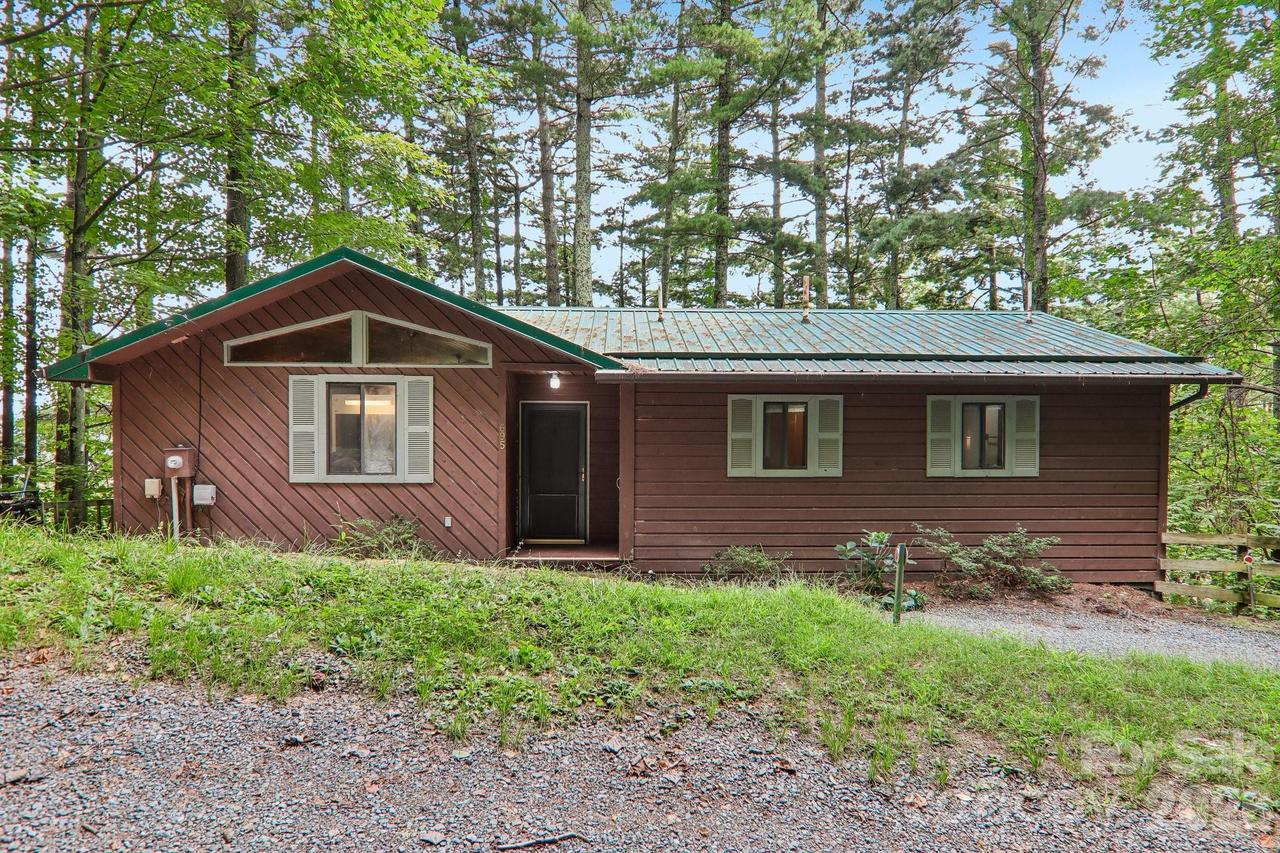 21 Wild Bird Ln., Maggie Valley, NC 28751