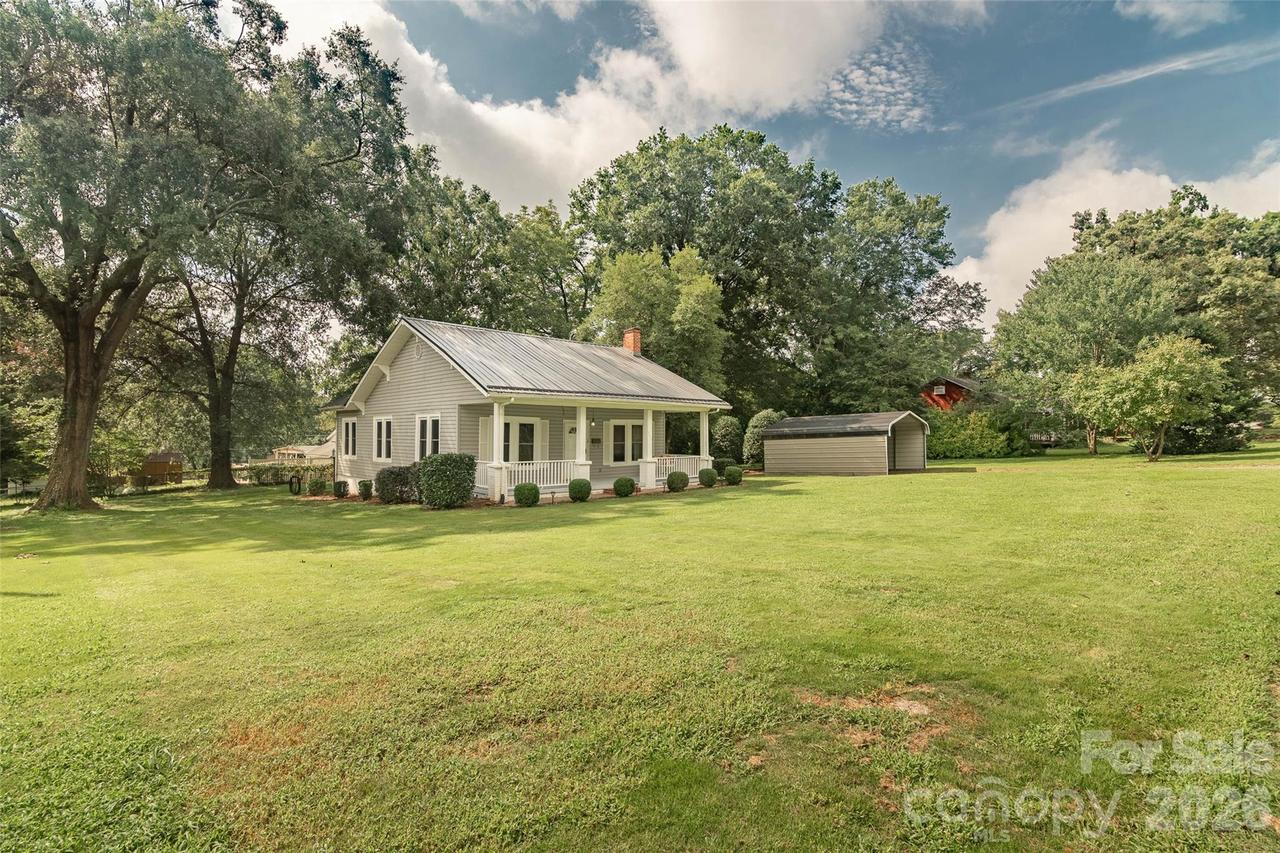 141 Edwards St., Rutherfordton, NC 28139