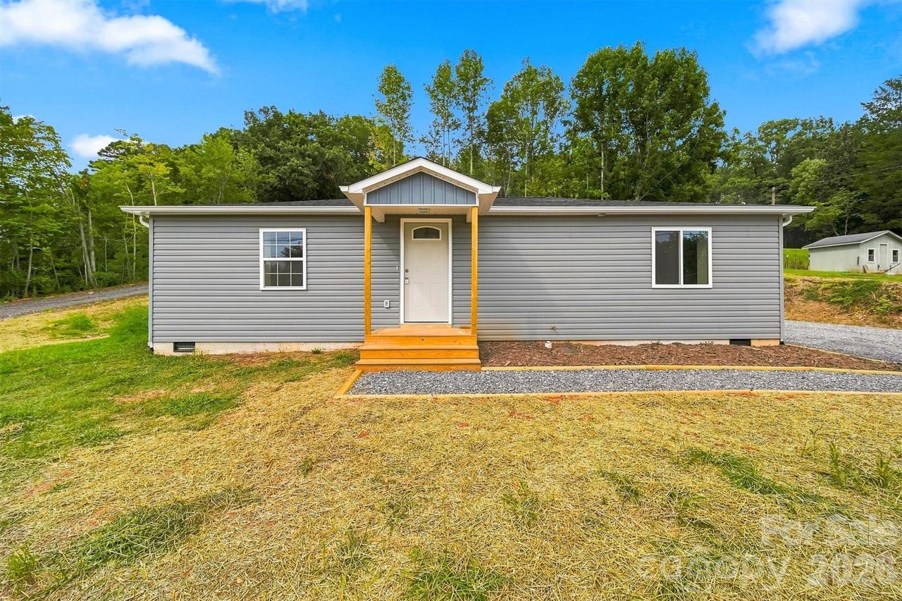 109 Countryside Dr., Lenoir, NC 28645