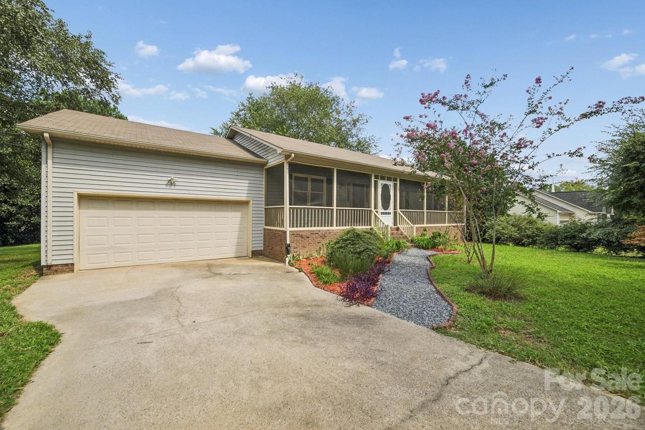 282 Honeycutt Dr., Concord, NC 28025