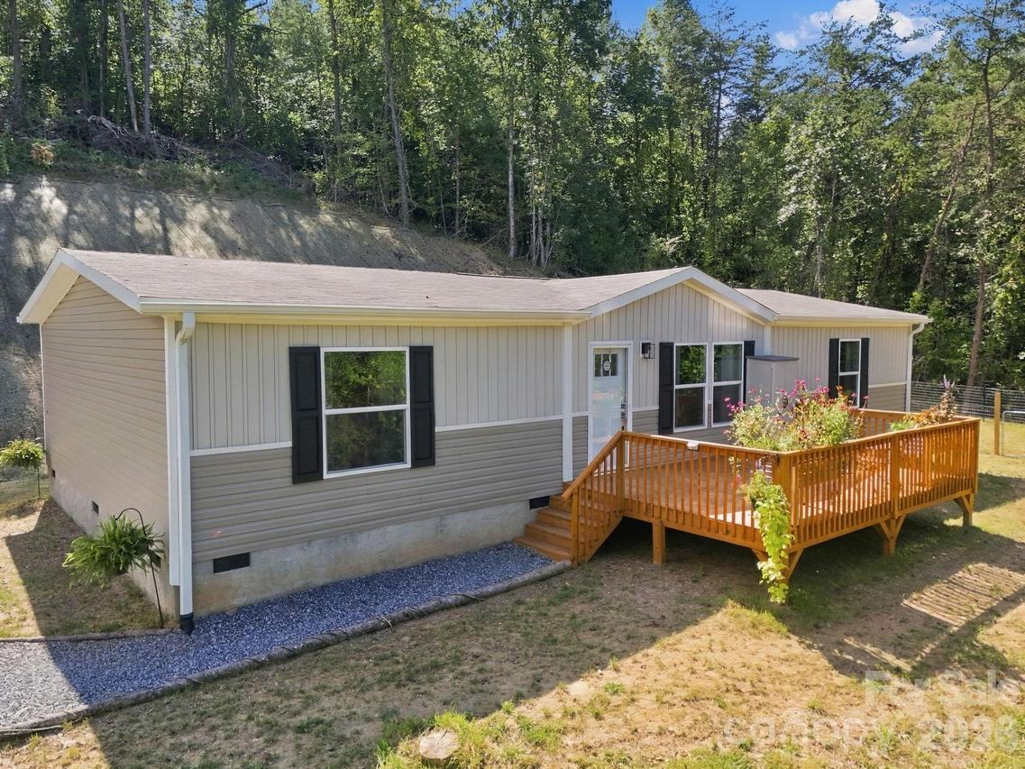 1001 Fisher Ln., Marshall, NC 28753
