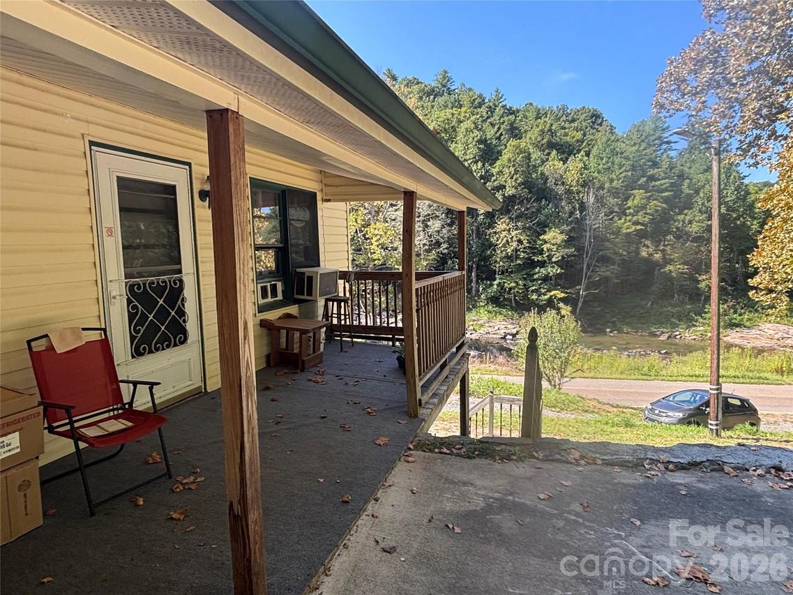 321 Bartlett Rd., Weaverville, NC 28787