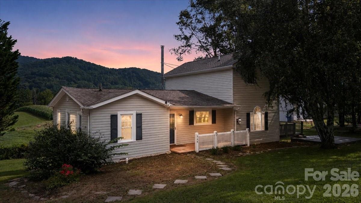 308 Browntown Rd., Leicester, NC 28748