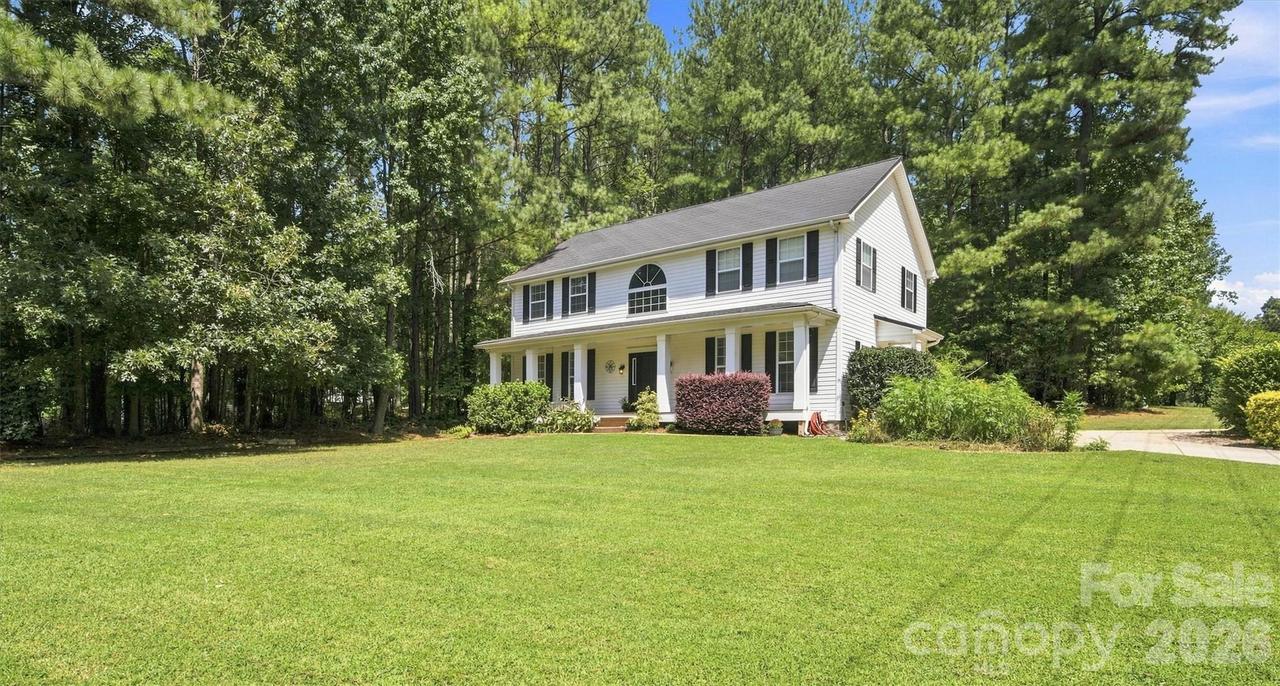 3686 Lake Bluff Dr., Sherrills Ford, NC 28673