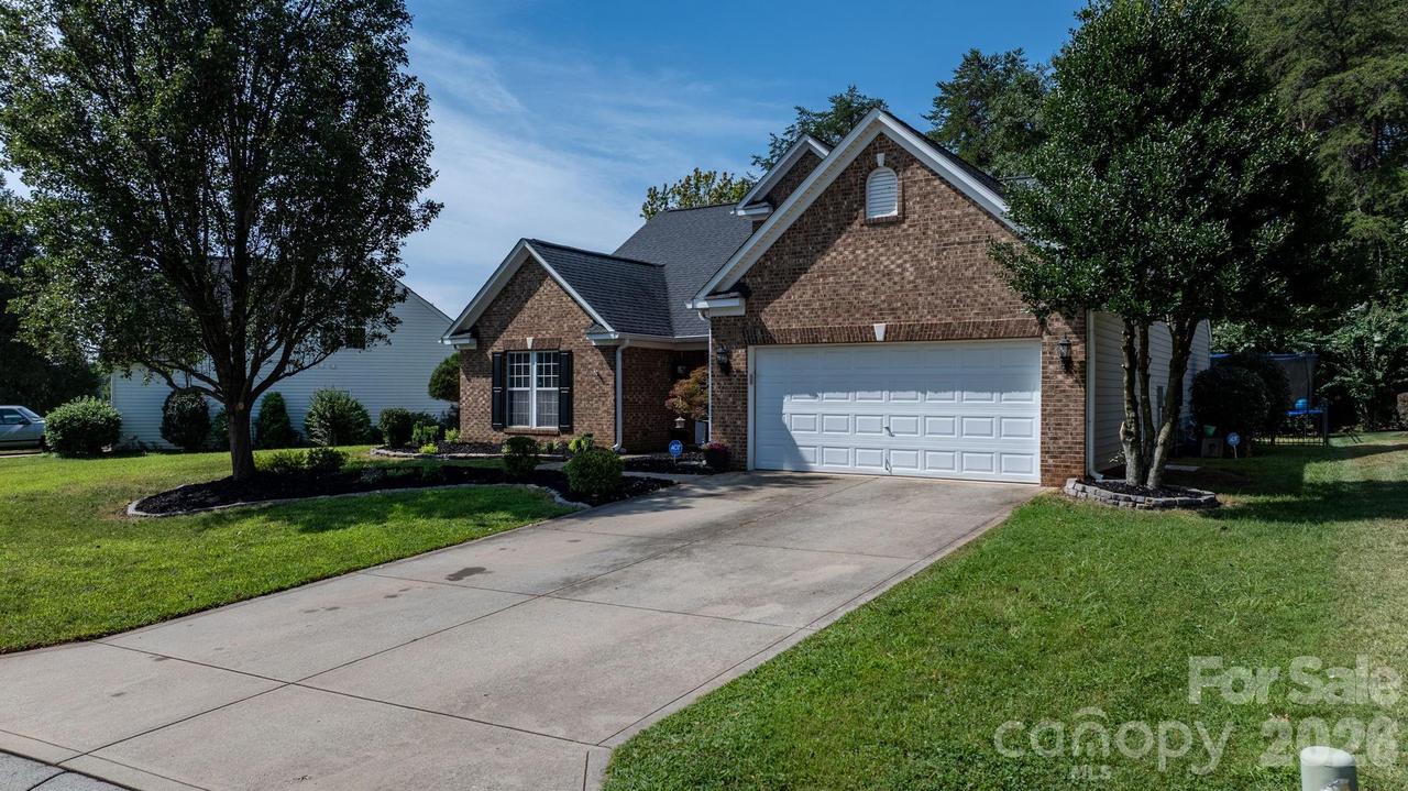 2413 Smith Cove Rd., Denver, NC 28037