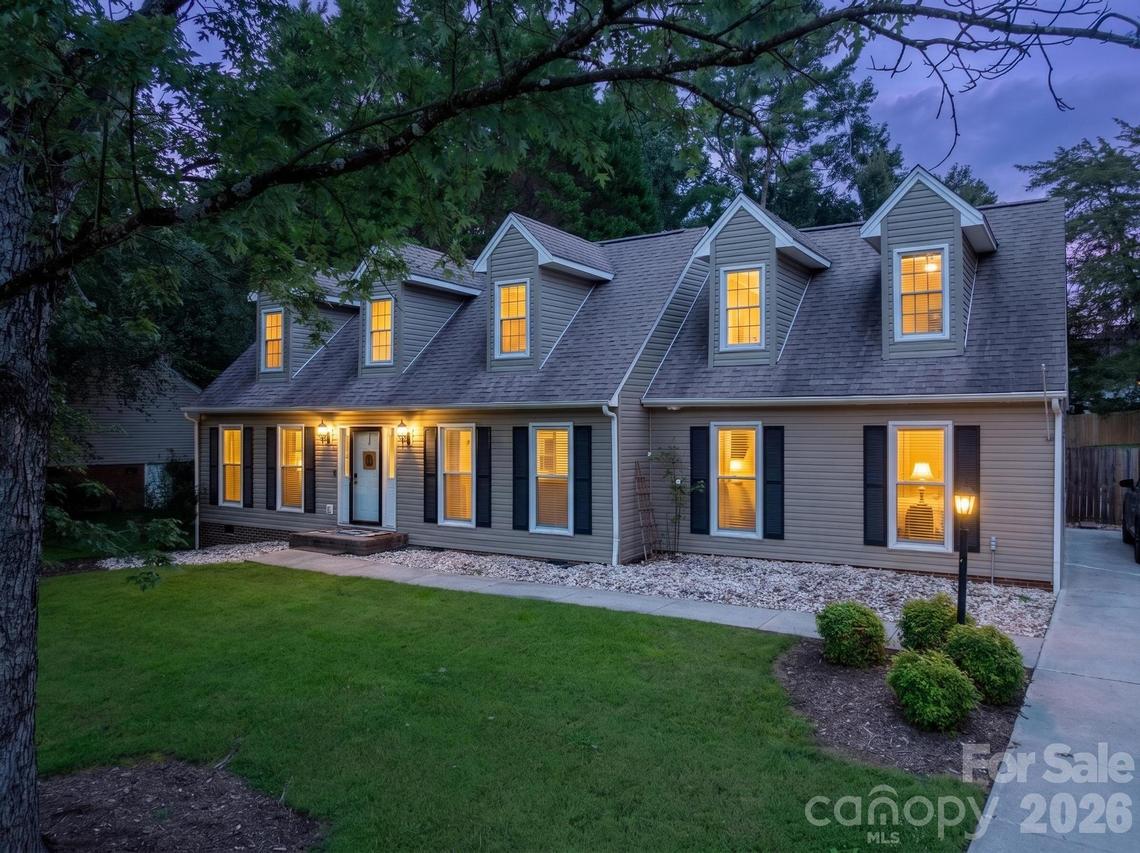 922 Plantation Dr., Lenoir, NC 28645