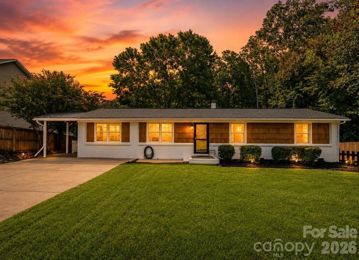 513 Paradise Cir., Belmont, NC 28012