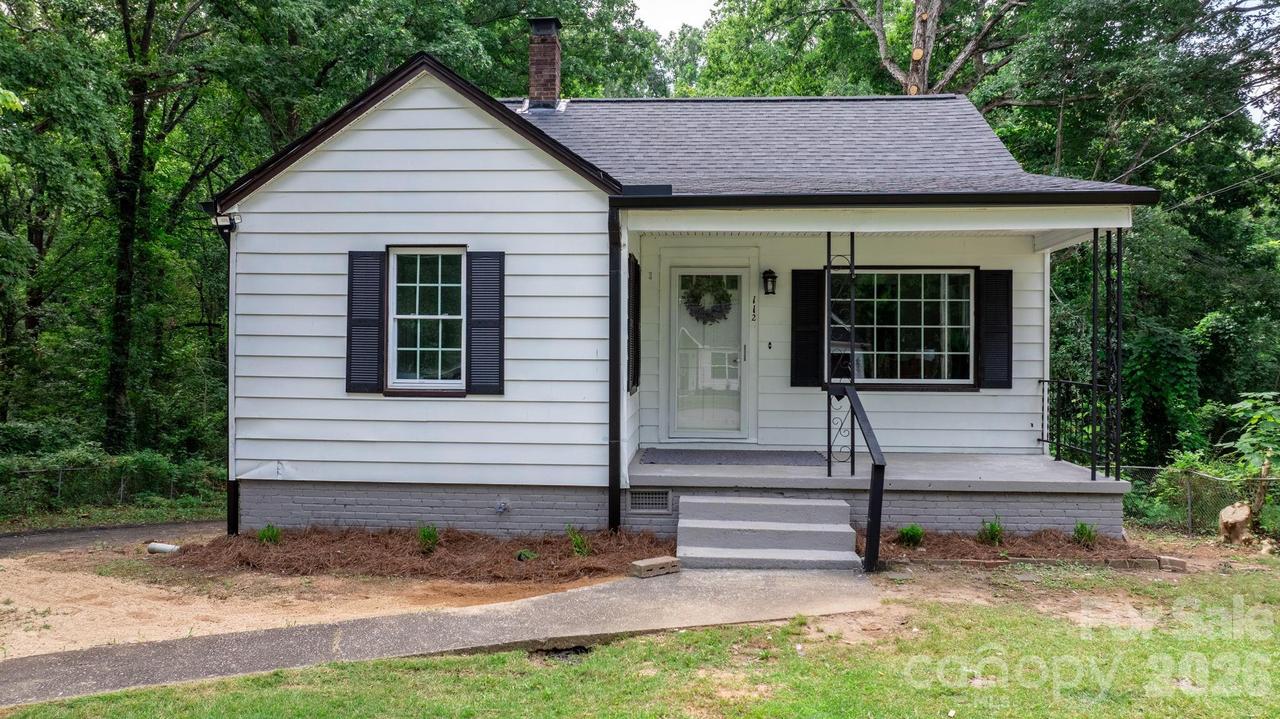 112 10th Ave., Hickory, NC 28602