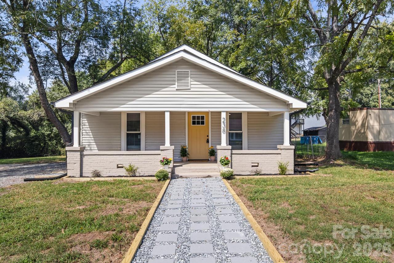 238 37th St., Hickory, NC 28602