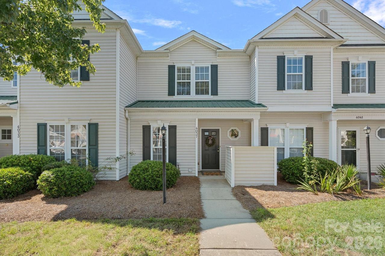 4037 Center Place Dr., Harrisburg, NC 28075