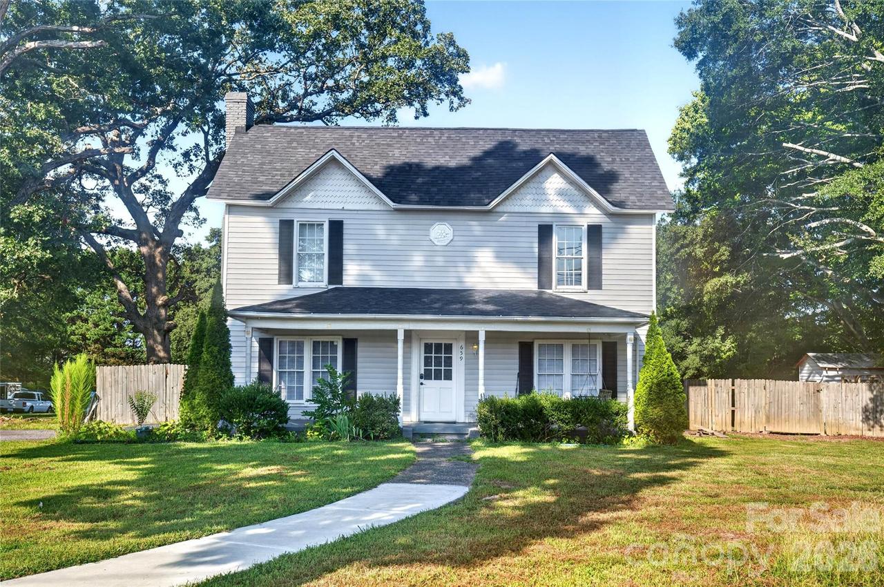 659 N Main St., Stanley, NC 28164
