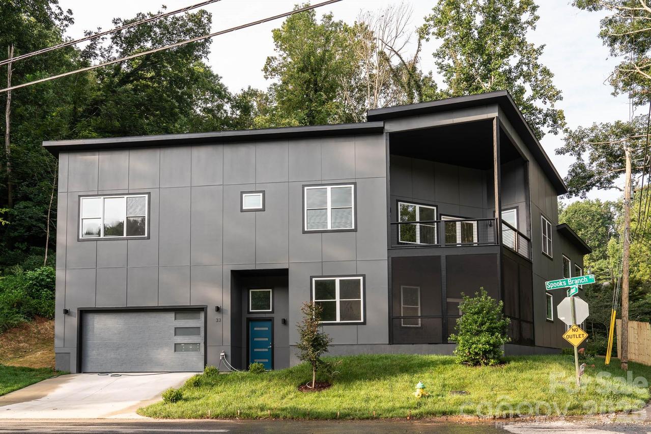 33 Spooks Branch Rd., Asheville, NC 28804