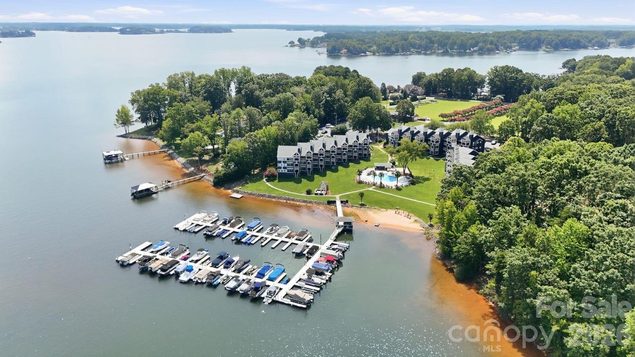 2121 Regatta Ln. #311, Denver, NC 28037