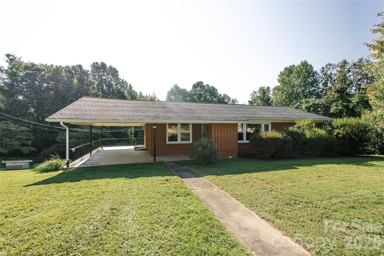 136 Marion St., Marion, NC 28752